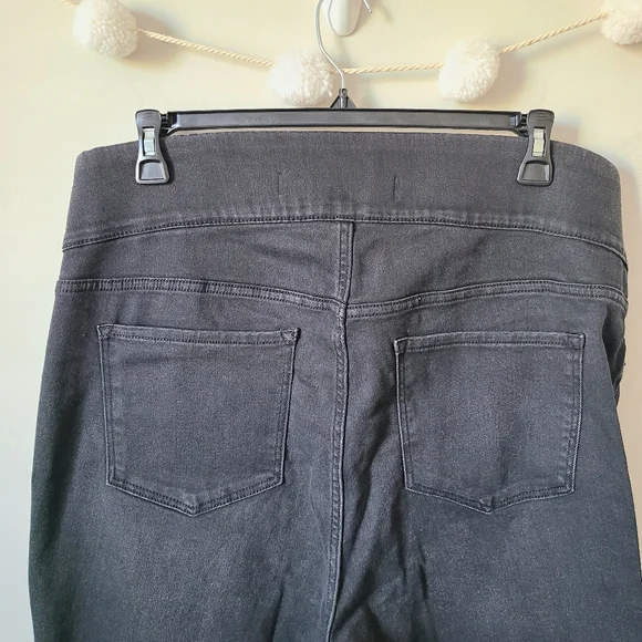 Old Navy Rockstar High Rise Super Skinny Jeggings - Picture 6 of 8